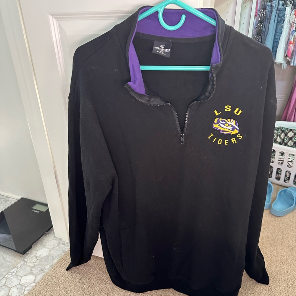 LSU pullover. NEW